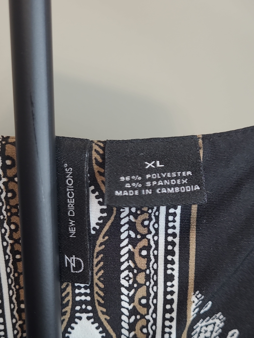 New Directions Black, Tan & White Abstract Print Tunic Top with Keyhole Neck XL - Picture 4 of 8
